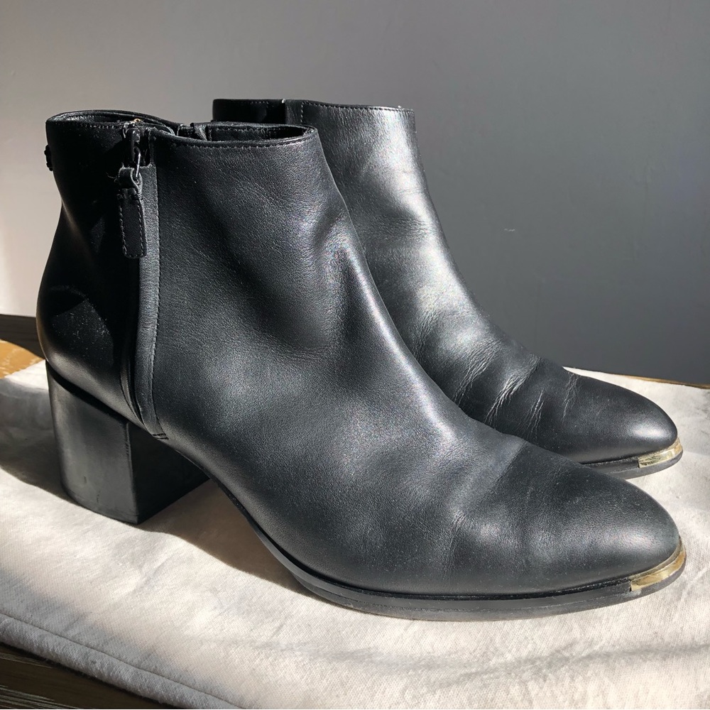 Cole Haan Grand Ambition ankle booties Size: 10 1/2 B